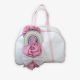 Χειροποίητη τσάντα βάπτισης σε λευκό χρώμα με ροζ λεπτομέρειες και θέμα ουράνιο τόξο.Είναι διακοσμημένη με σύνθεση από ροζ γάζα,λευκή δαντέλα και ξύλινο διακοσμητικό ουράνιο τόξο.